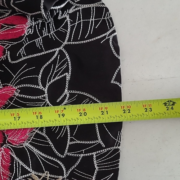 Chico's Black Silk Blend Jacket with Pink, White & Cream Embroidery size 1 - Picture 8 of 10